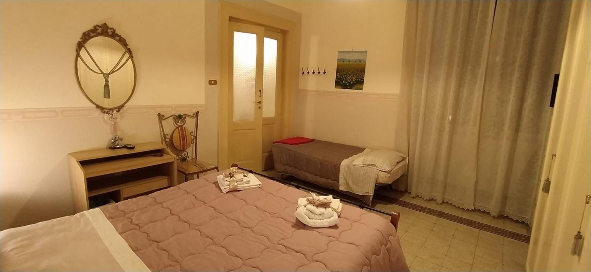Casa Lillina A Toledo , Near Piazza Del Plebiscito Apartment Napoli Ngoại thất bức ảnh