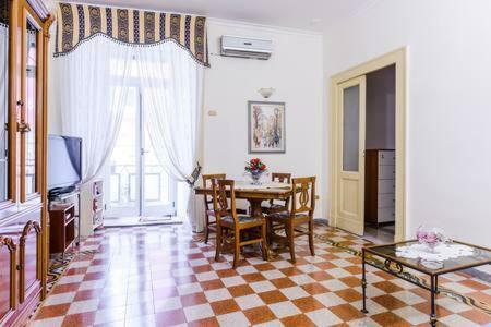 Casa Lillina A Toledo , Near Piazza Del Plebiscito Apartment Napoli Ngoại thất bức ảnh